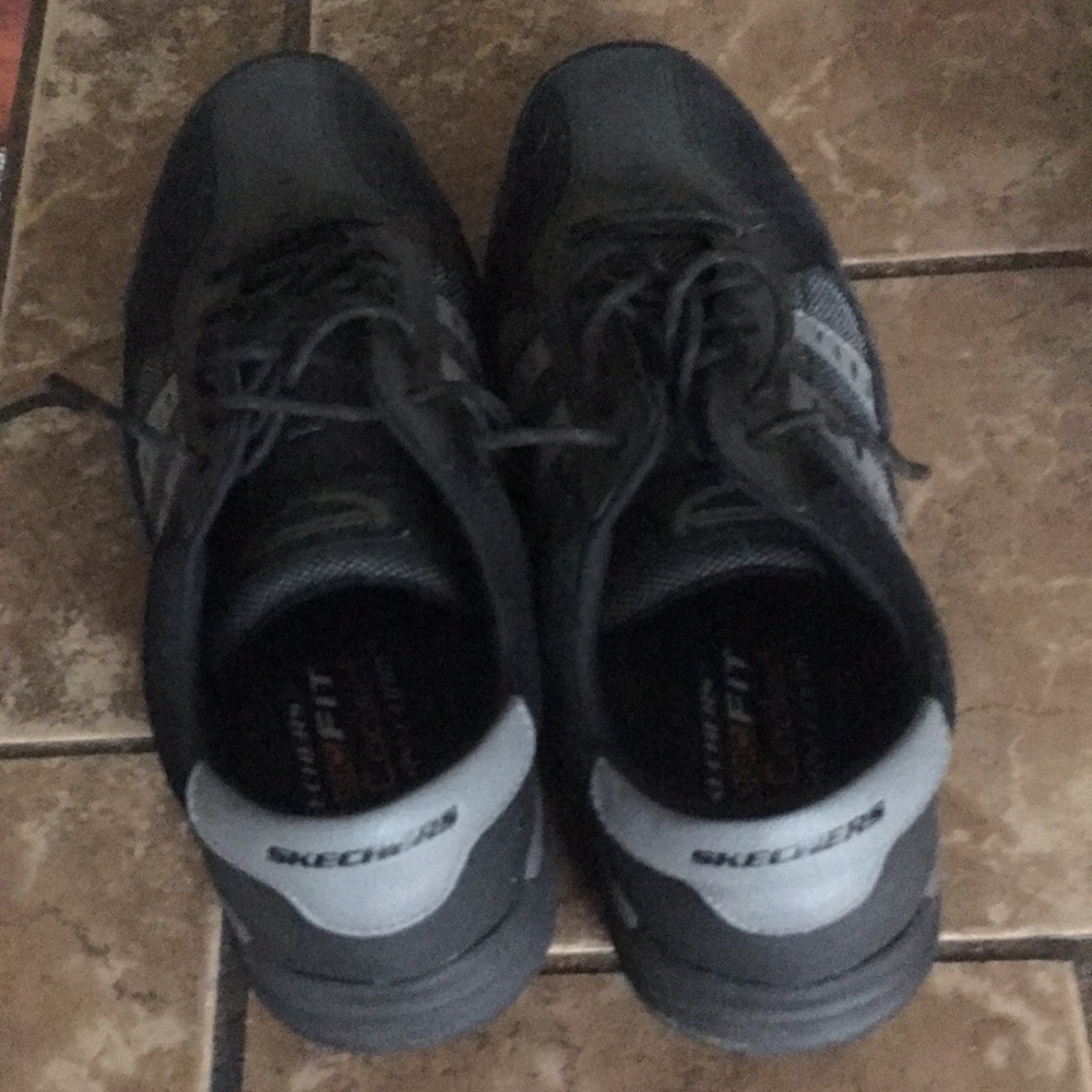 Men’s size 9